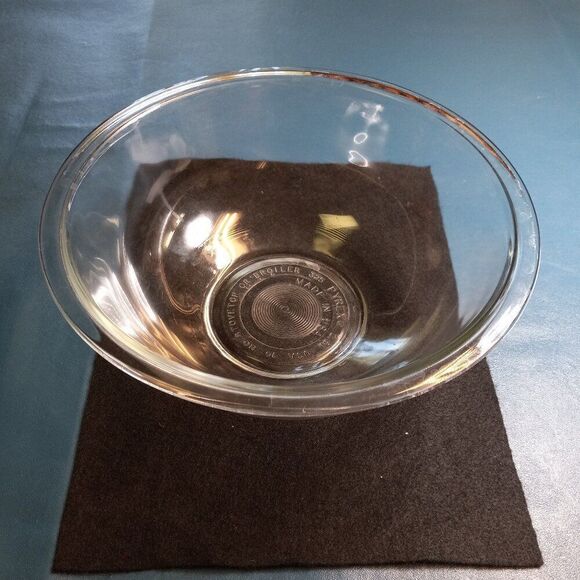 Pyrex Clear Mixing/Nesting Bowl #325 2.5 L Cottagecore Grandmacore Baking - Picture 1 of 6